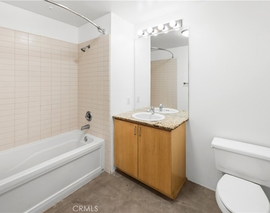 285 W 6th Street - Photo Thumbnail 21
