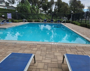6802 Cedar Grove Court - Photo Thumbnail 20
