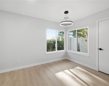 2351 Sutter Way - Photo Thumbnail 6
