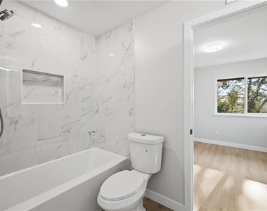 2351 Sutter Way - Photo Thumbnail 18