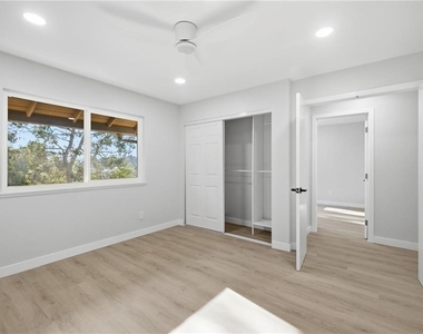 2351 Sutter Way - Photo Thumbnail 24