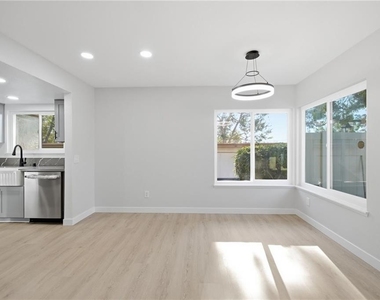 2351 Sutter Way - Photo Thumbnail 5