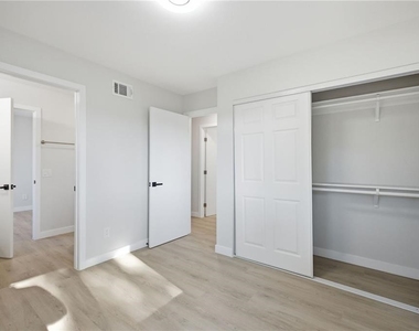 2351 Sutter Way - Photo Thumbnail 22