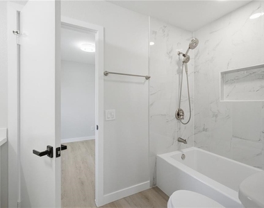 2351 Sutter Way - Photo Thumbnail 20