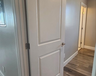 122 W 55th - Photo Thumbnail 19