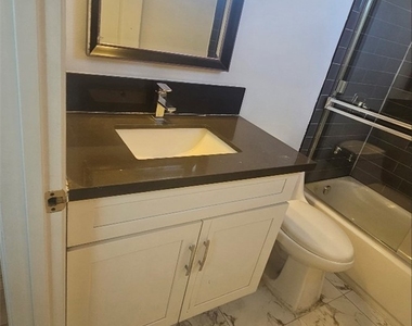 122 W 55th - Photo Thumbnail 23