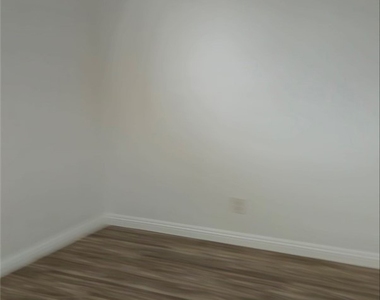 1238 W 87th - Photo Thumbnail 8