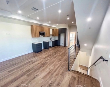 1816 1 S Hauser Boulevard - Photo Thumbnail 3