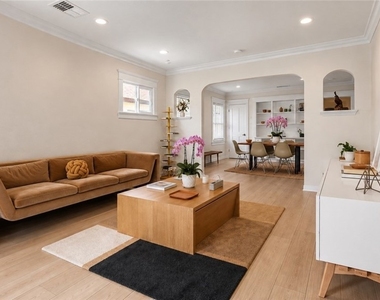 1849 W 38th Street - Photo Thumbnail 3