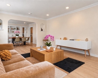 1849 W 38th Street - Photo Thumbnail 4