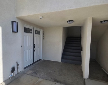 1858 W 48th Street - Photo Thumbnail 2