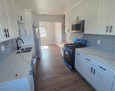 1858 W 48th Street - Photo Thumbnail 4
