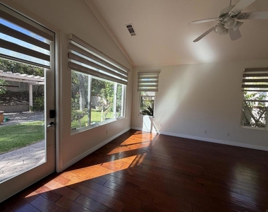 1362 S Creekside Drive - Photo Thumbnail 12