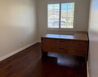 1362 S Creekside Drive - Photo Thumbnail 21