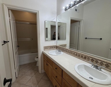 1362 S Creekside Drive - Photo Thumbnail 22