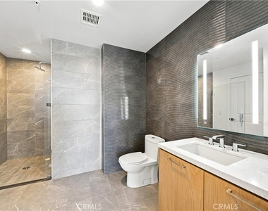 400 S Broadway - Photo Thumbnail 9