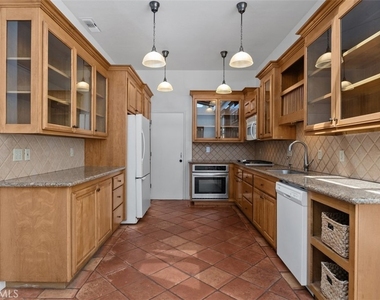 12 Satinwood Way - Photo Thumbnail 6