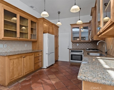 12 Satinwood Way - Photo Thumbnail 7