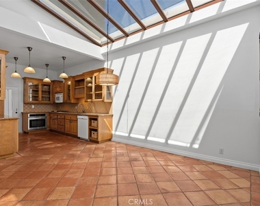12 Satinwood Way - Photo Thumbnail 3