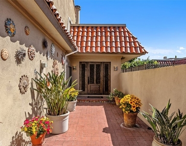 12 Satinwood Way - Photo Thumbnail 1