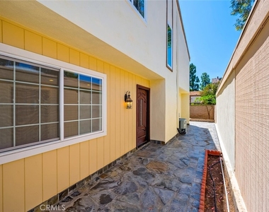 53 Willow Tree Ln - Photo Thumbnail 4