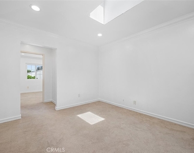 53 Willow Tree Ln - Photo Thumbnail 35