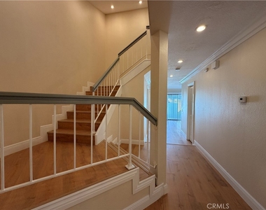21172 Serra Vista - Photo Thumbnail 6