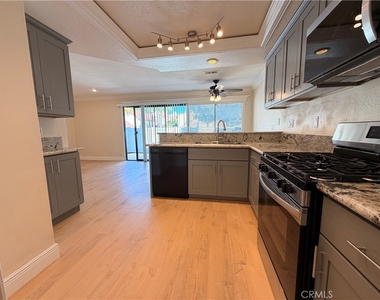 21172 Serra Vista - Photo Thumbnail 9