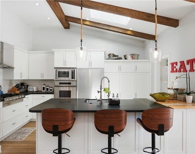 527 Seaward Road - Photo Thumbnail 46