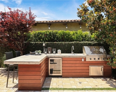 527 Seaward Road - Photo Thumbnail 23
