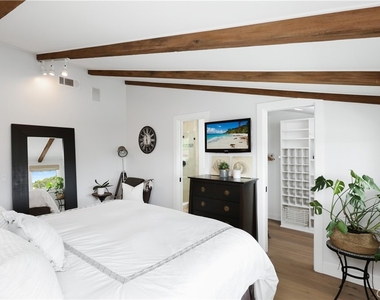 527 Seaward Road - Photo Thumbnail 19