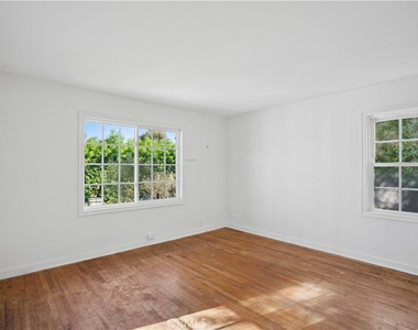 421 Catalina - Photo Thumbnail 7