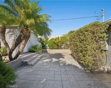 421 Catalina - Photo Thumbnail 9