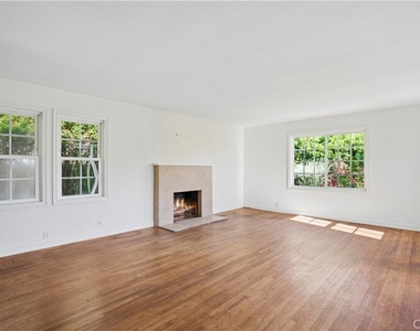421 Catalina - Photo Thumbnail 1
