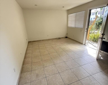 4120 Estrella Ave - Photo Thumbnail 7
