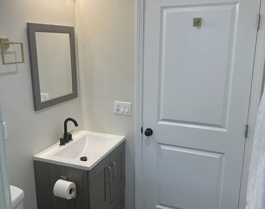 13009 Debby Street - Photo Thumbnail 8