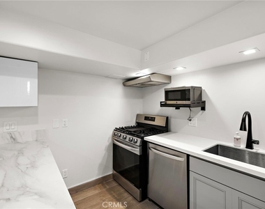 2699 Solana Way - Photo Thumbnail 9
