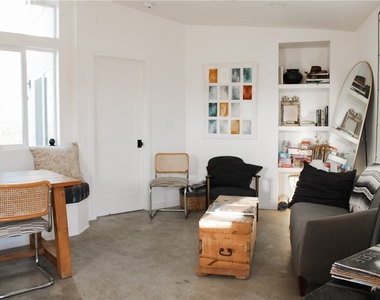1674 Mason Dixon - Photo Thumbnail 3