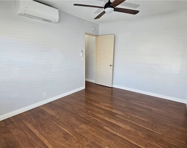 755 W Foothill - Photo Thumbnail 7