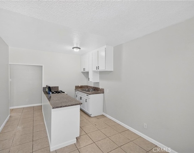 3390 Lime Street - Photo Thumbnail 6