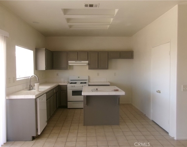 13369 Baylor Drive - Photo Thumbnail 9
