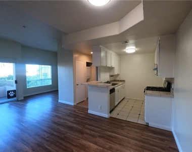 5060 Kester Avenue - Photo Thumbnail 1