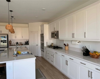 26178 Mission Mission Road - Photo Thumbnail 4