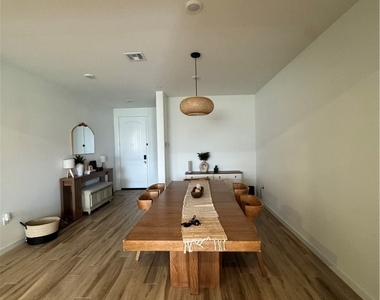 26178 Mission Mission Road - Photo Thumbnail 5
