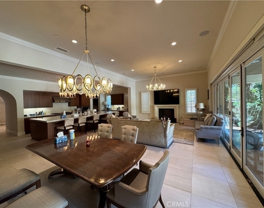 123 Candleglow - Photo Thumbnail 2