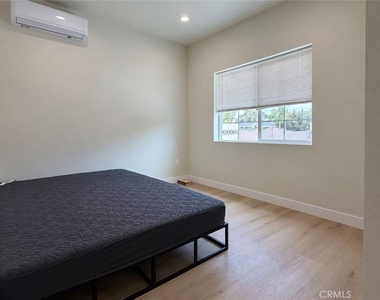 1339 N Palm Avenue - Photo Thumbnail 3