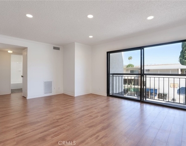814 E Windsor Avenue - Photo Thumbnail 10