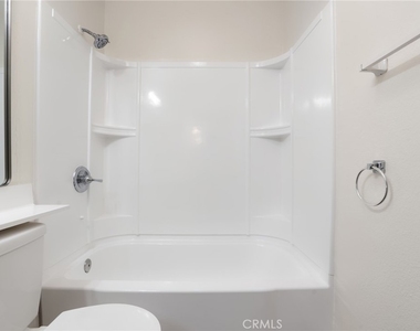 814 E Windsor Avenue - Photo Thumbnail 14