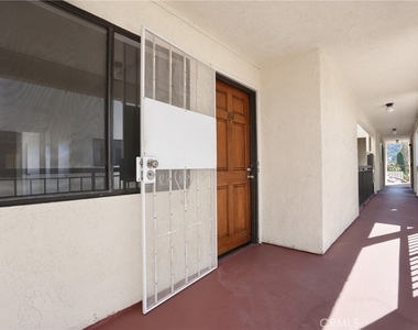 814 E Windsor Avenue - Photo Thumbnail 1