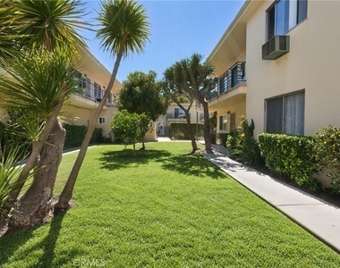 915 E Palmer Avenue - Photo Thumbnail 14